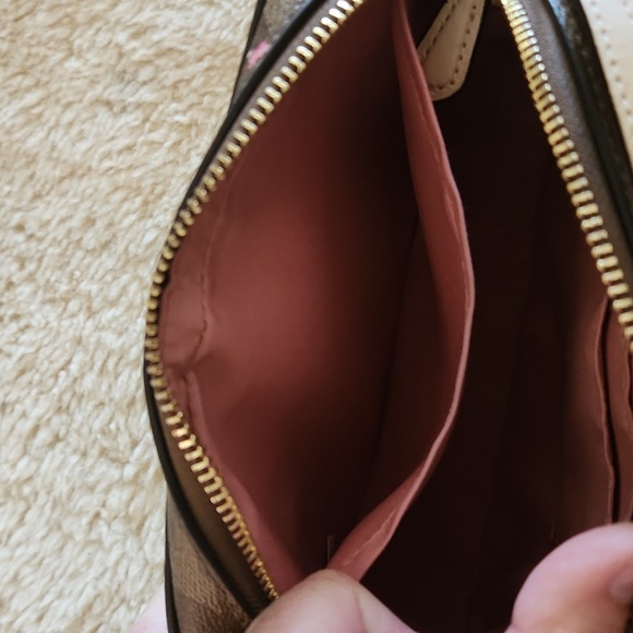 Beautiful Coach Evergreen Wildflower Signatue Camera Style Crossbody Bag π©·π€ - Picture 12 of 16